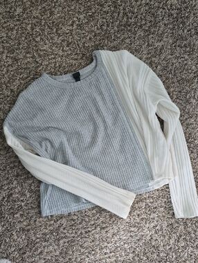 wild fable Gray and Cream Long Sleeve Ribbed Top